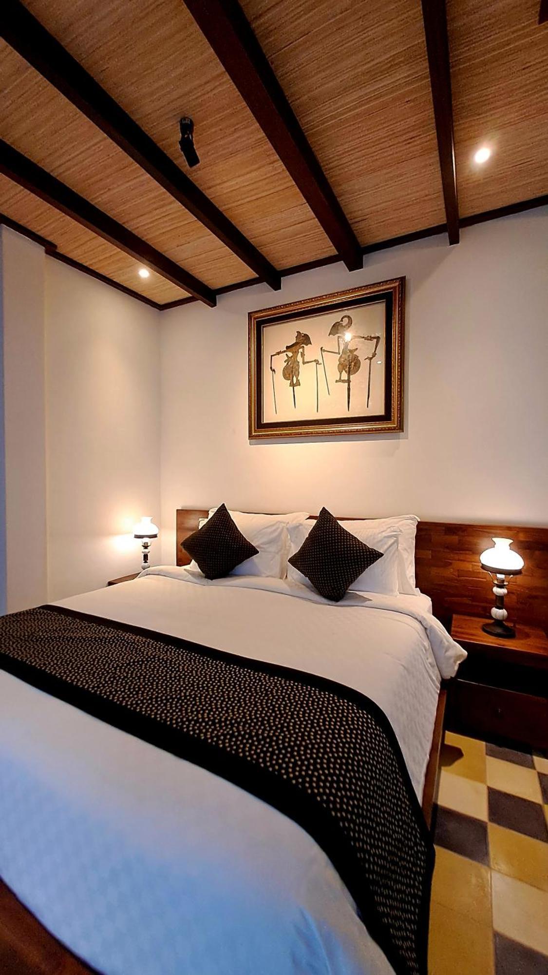 Ayu Dira Heritage House Villa