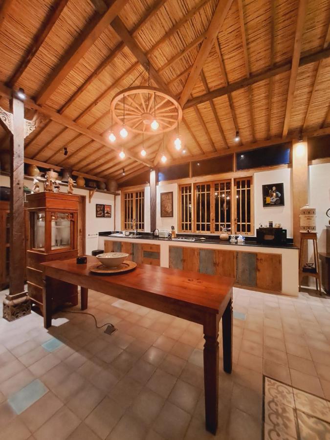 Ayu Dira Heritage House Pousada Ubud